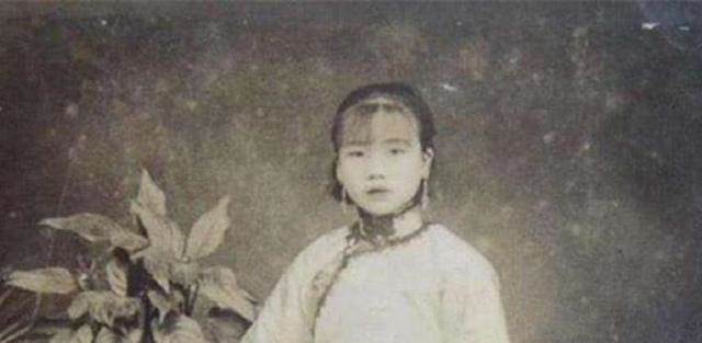 1933年北大校長蔣夢麟拋棄發妻，娶好友遺孀為妻，結局如何？