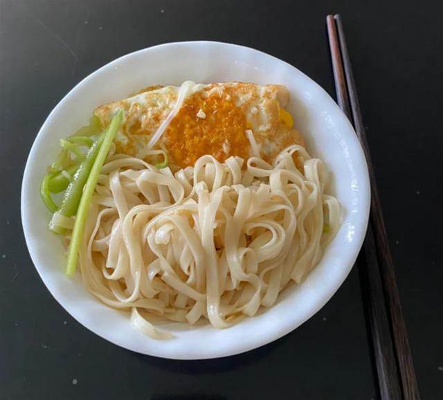 夏至吃涼面，只要3樣食材，清脆爽口不油膩，營養美味又低脂，贊