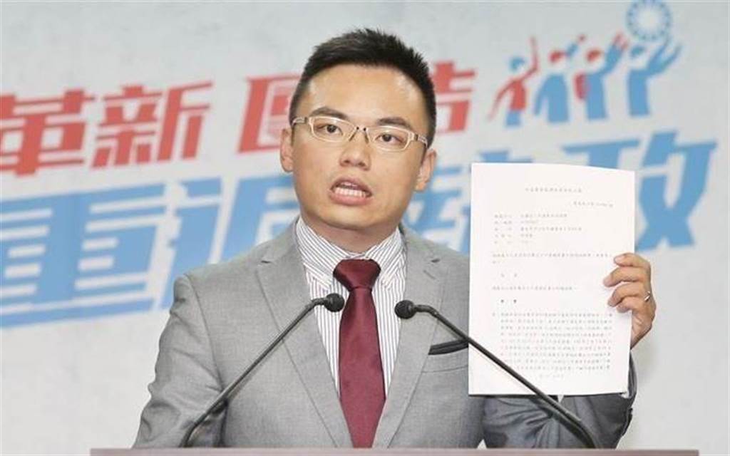 指揮中心日前宣布開放疫苗殘劑施打，但缺乏配套措施，各地方縣市政府作法不同調，形成一國好幾制。對此，立委洪孟楷呼籲應該由中央應統一標準。（本報資料照片）