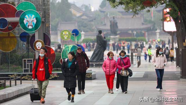 寒露已至，不能讓身體受涼，中醫分享四個妙招，輕松助你祛除濕寒