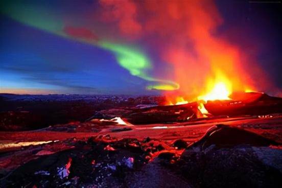 世界風光欣賞——阿根廷門多薩省邁波火山景色