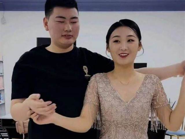 朱小偉忍不住發聲了！力證兩人無“婚姻之實”，陳亞男會被趕走？