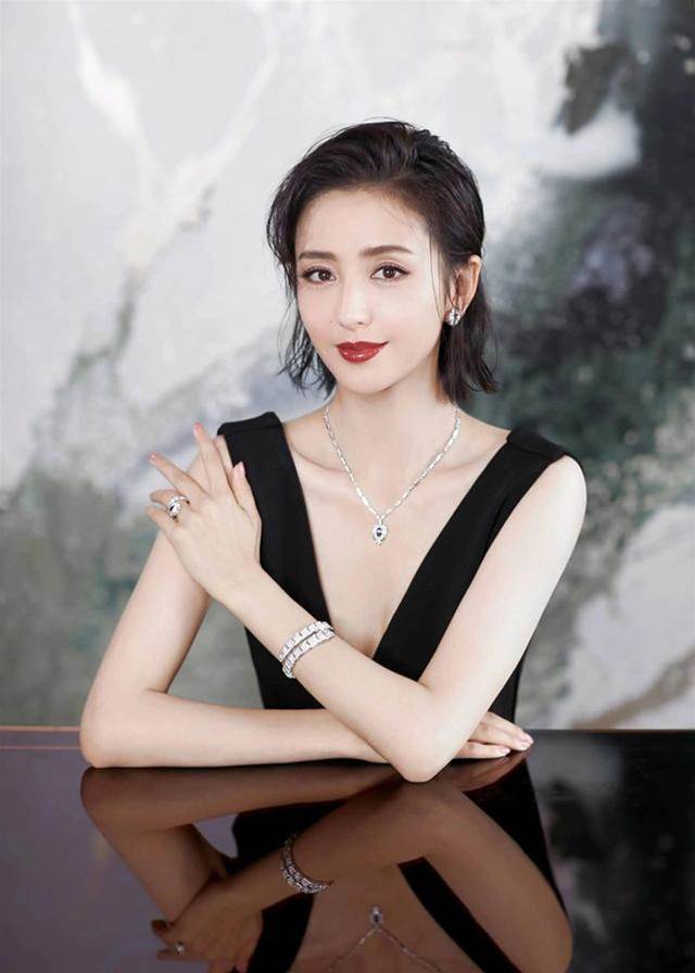 新疆女明星丫丫——佟麗婭