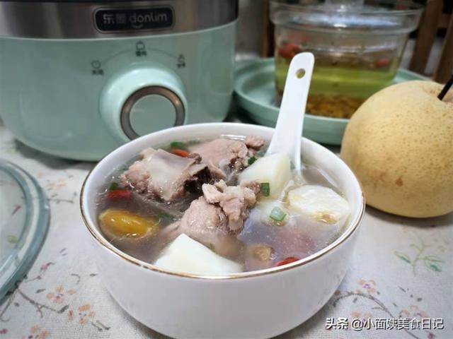 明日小寒，數九寒天喝湯最養人，這滋補湯要多喝，驅寒暖胃又營養